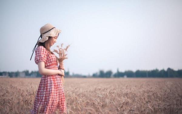 沈阳美女伴游预约手模都媛萱